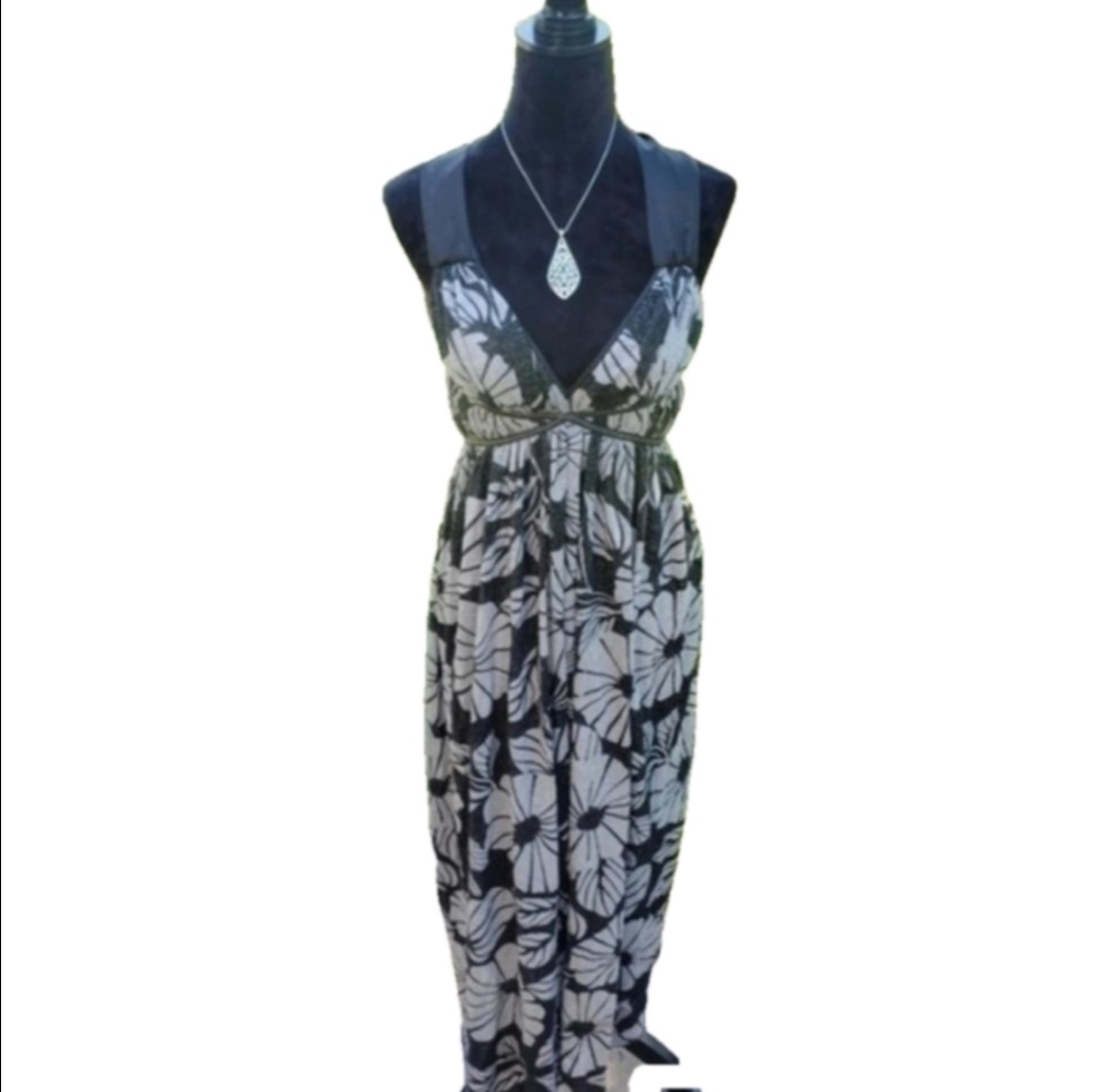 LYNDIA Maxi Dress